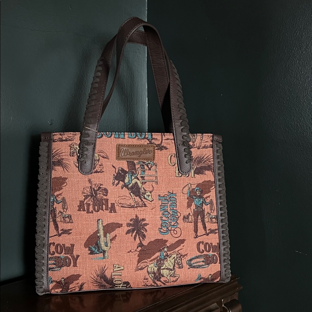 Wrangler Western Print Tote in Brown and Tan